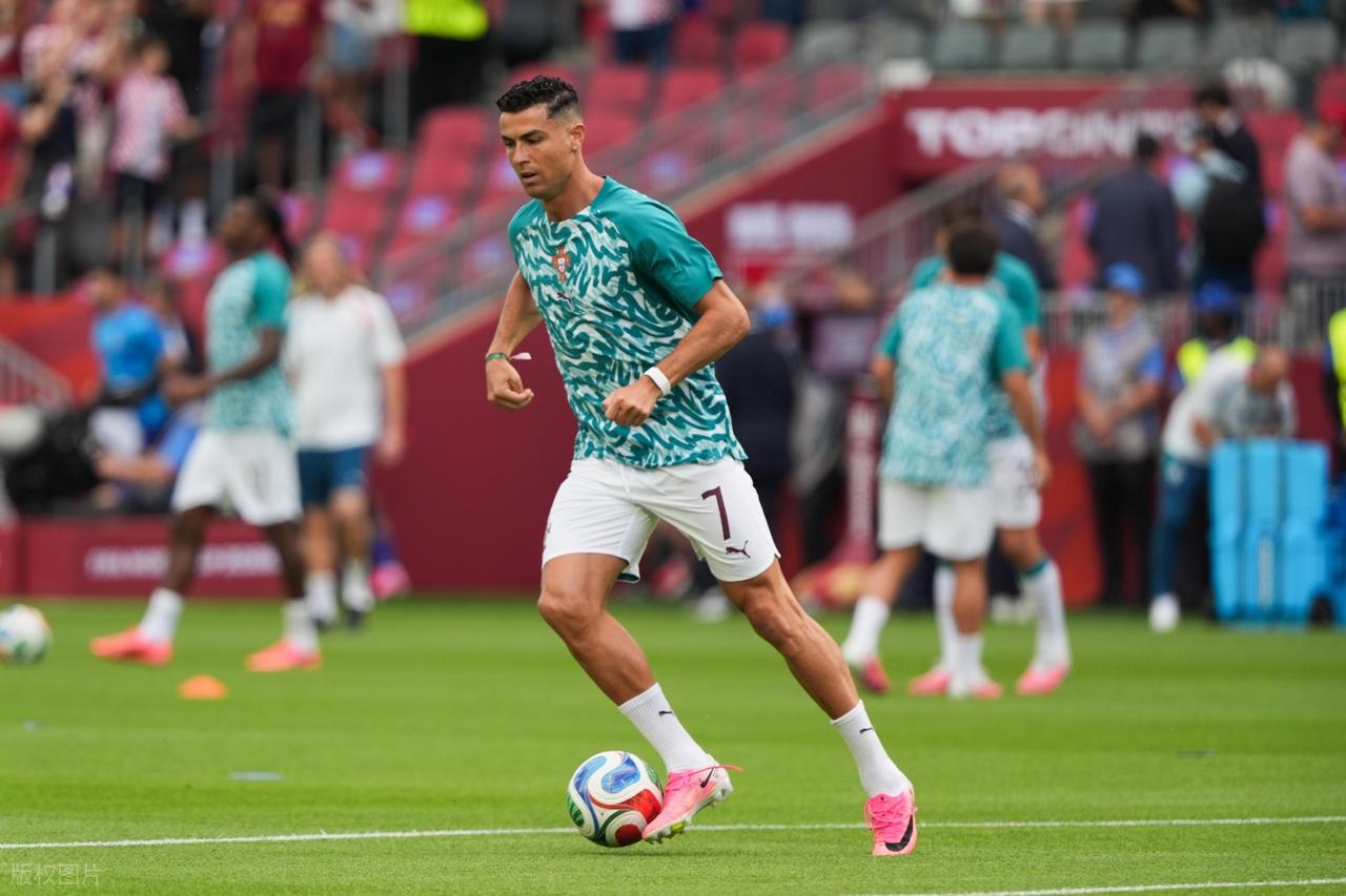 中国U20女足今日出征世界杯